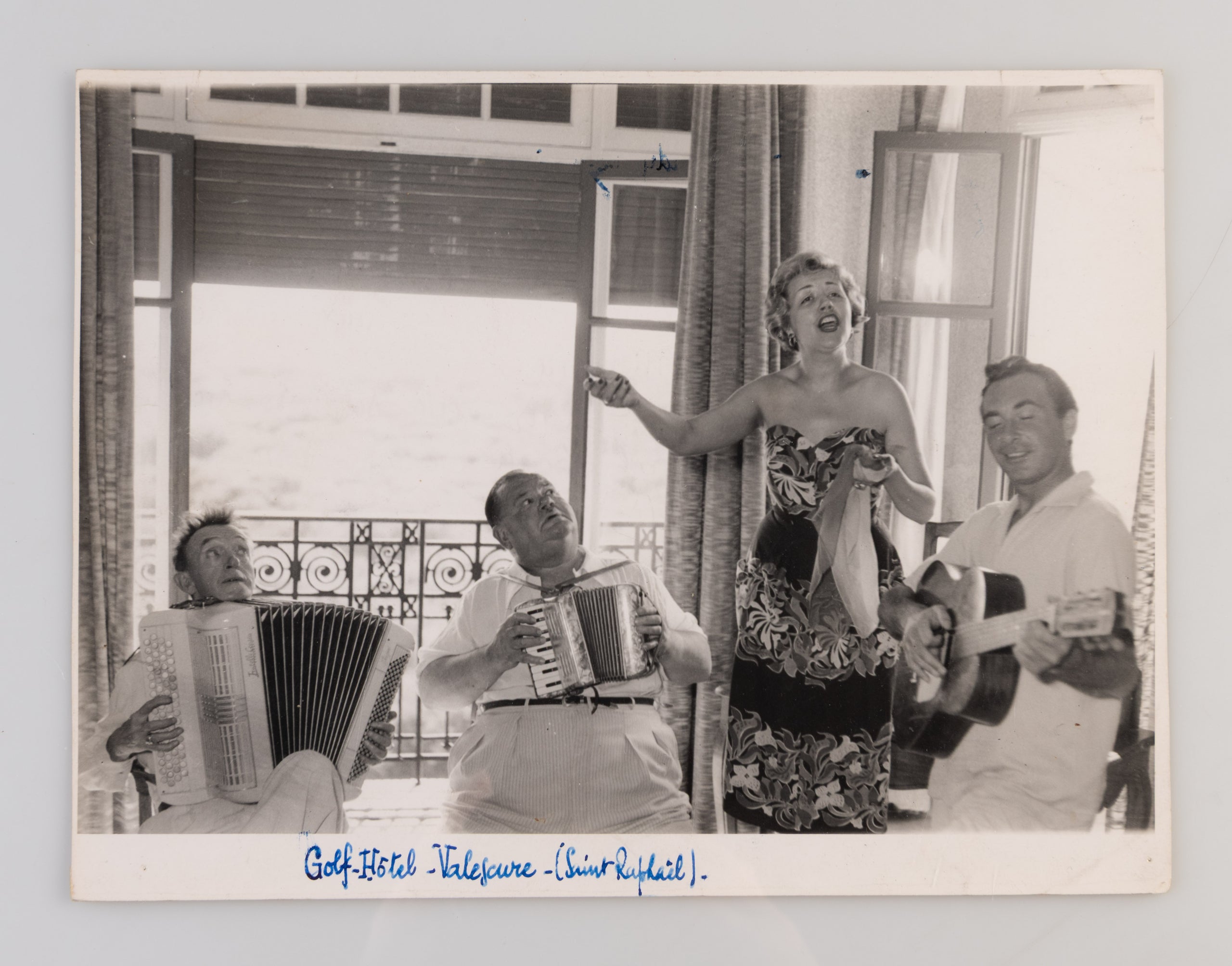 [Photographic Archive]