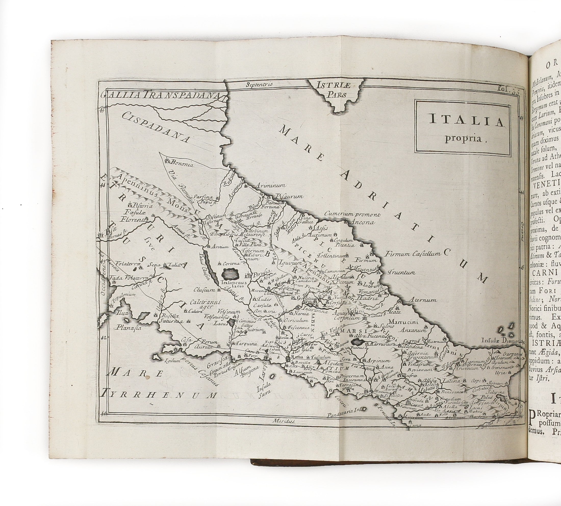 Christophori Cellarii Smalcaldensis Geographia Antiqua, Recogita denuo ... sextae Editione Tot Chartas ex majori auctoris Geographia antiqua quot ad minorem hanc illustradum requirebantur, ...