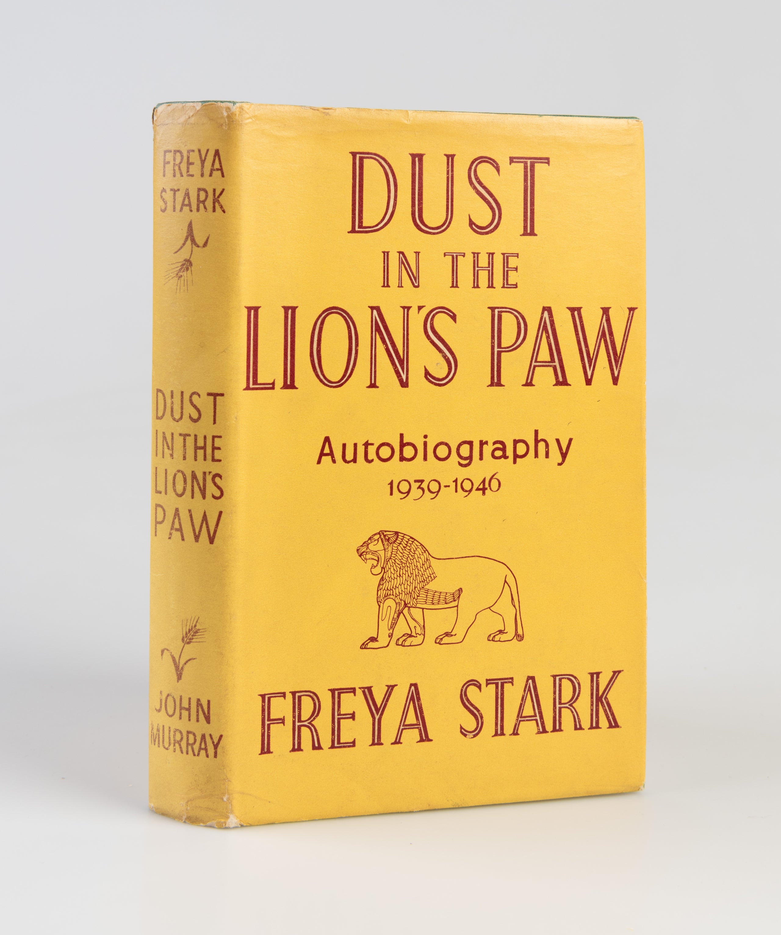 Dust in the Lion's Paw. Autobiography 1939 - 1946.
