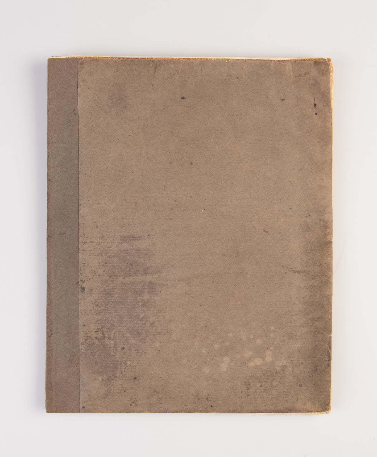 De horis sinicis et cyclo horario commentationes accedit eiusdem auctoris Parergon sinicum de calendariis sinicis ubi etiam quaedam in doctrina temporum sinica emendantur. [Commentaries on Chinese hours and their hourly cycle...].