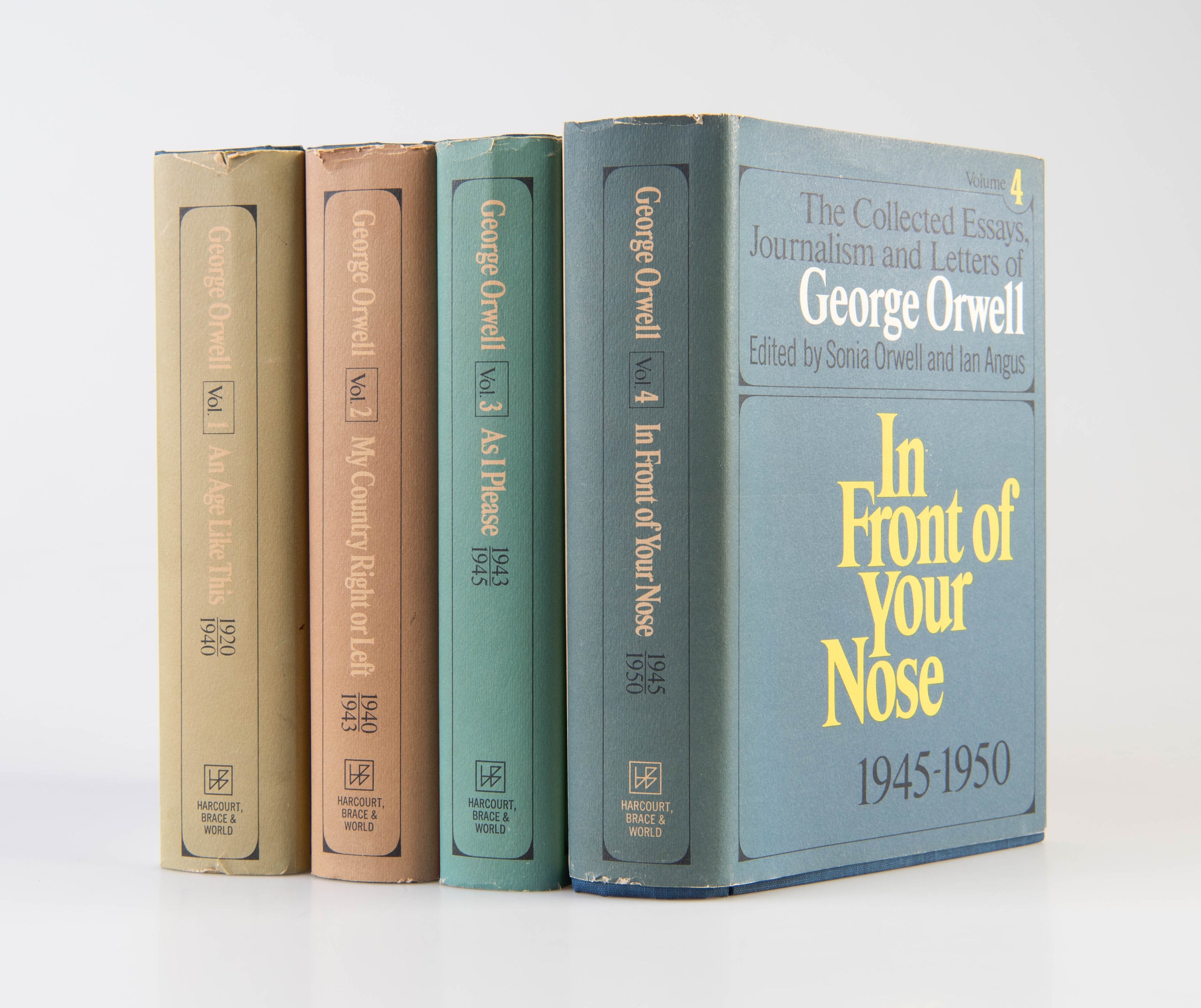 The Collected Essays, Journalism and Letters of George Orwell. Volume I: An Age Like This, 1920-1940; Volume II: My Country Right or Left, 1940-1943; Volume III: As I Please, 1943-1945; Volume IV: In Front of Your Nose, 1945-1950.