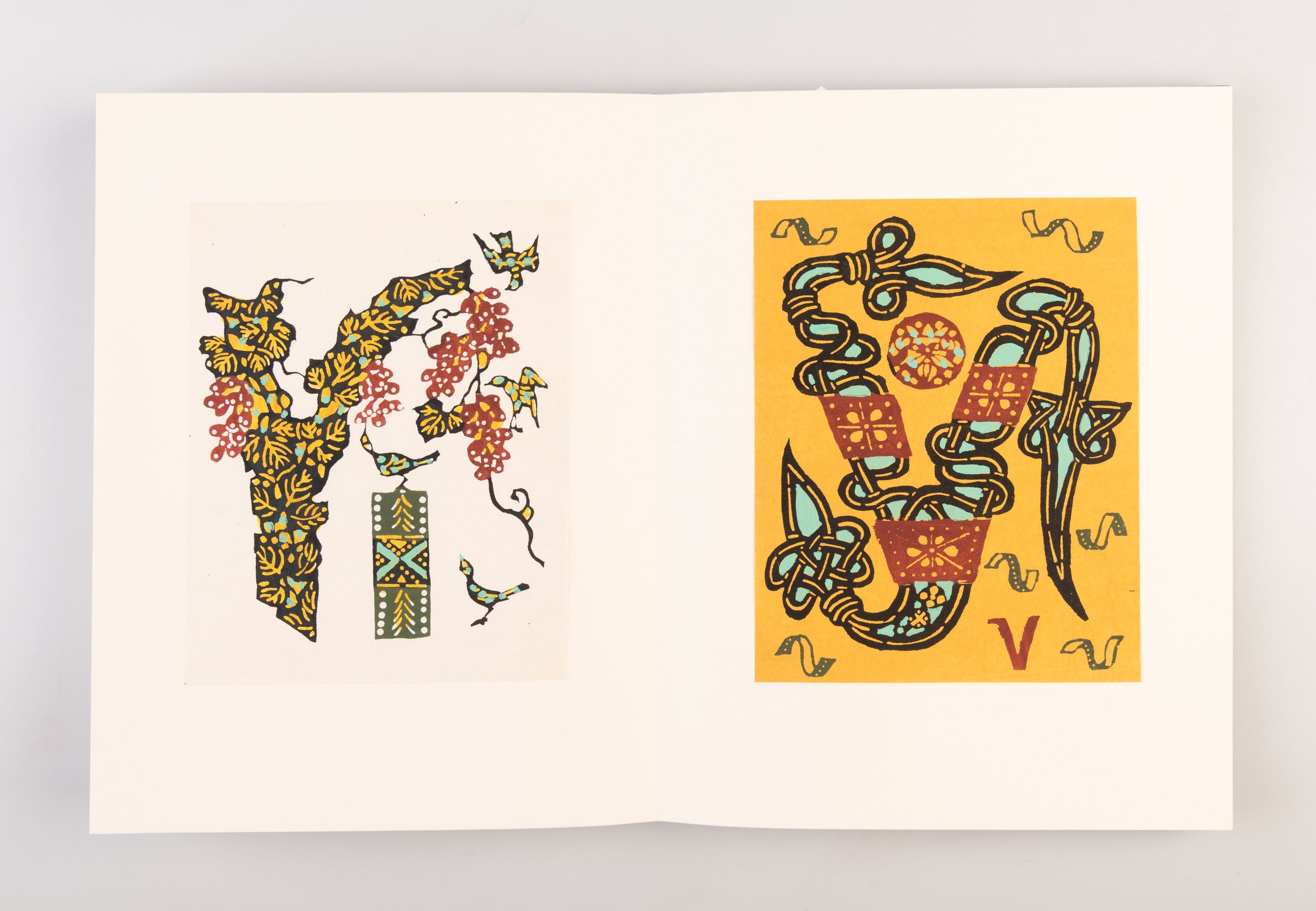 Katazome torumpu-e: Su [Stencil-dyed playing cards: Numbers]