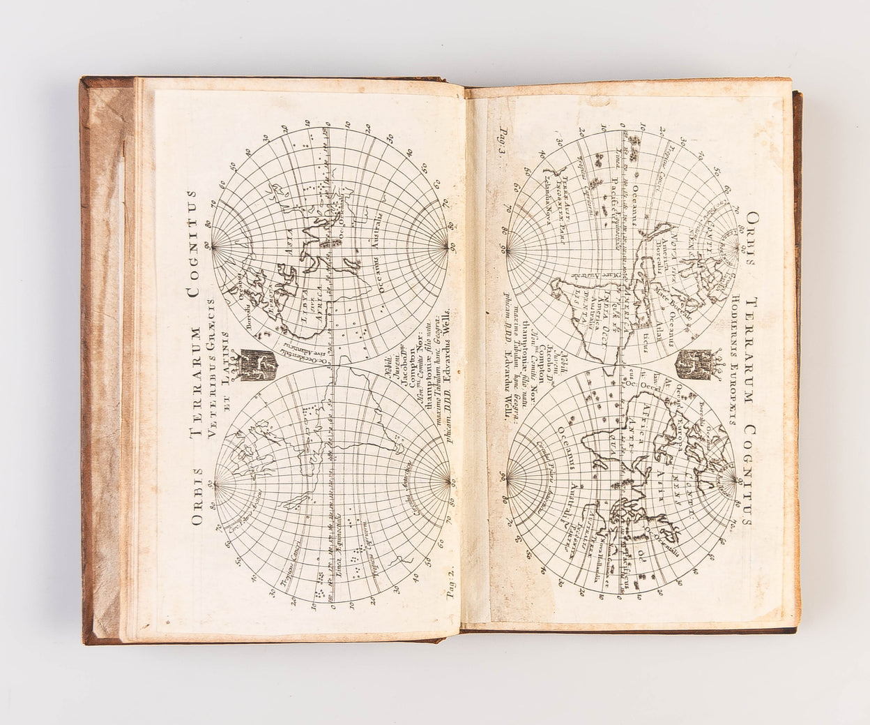 [Greek text, transliterated ‘Tes palai kai tes nyn Oikoumenes Periegesis.’] Sive Dionysii Geographia emendata & locupletata, additione scil. geographiæ hodiernæ Græco carmine pariter donatæ: cum 16 tabulis geographicis ...