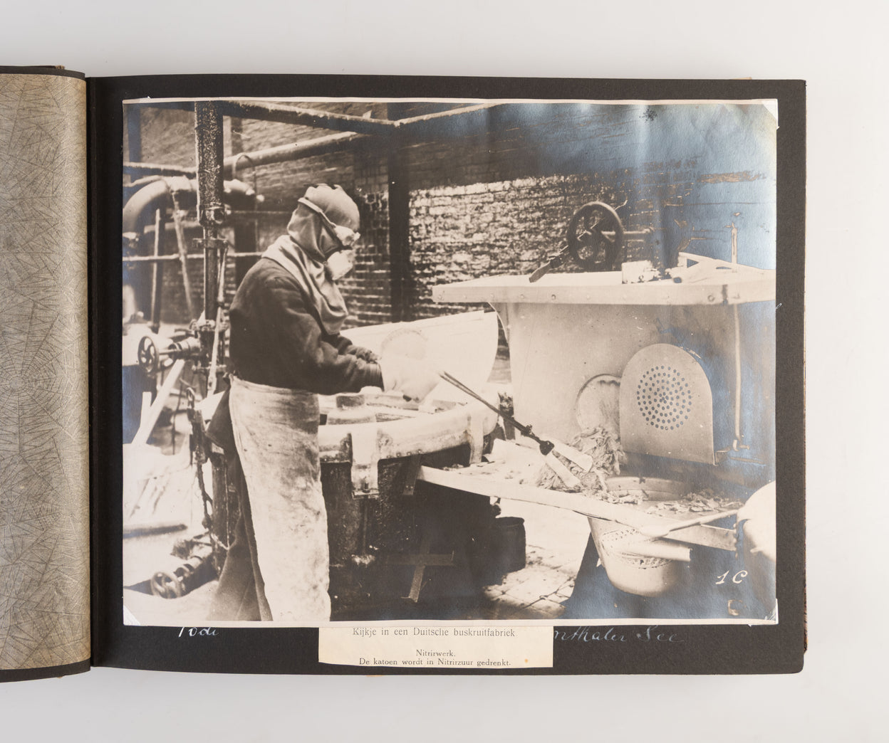 [Album of World War I photographs.]