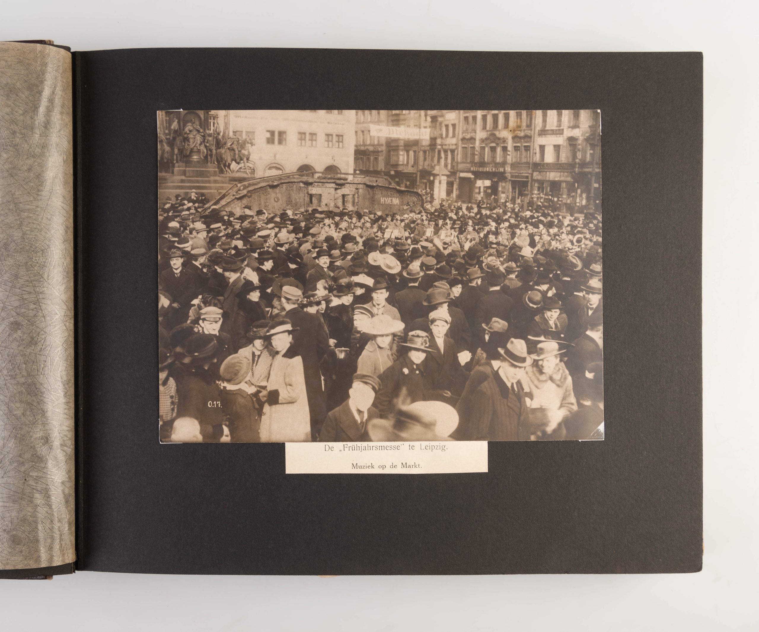 [Album of World War I photographs.]