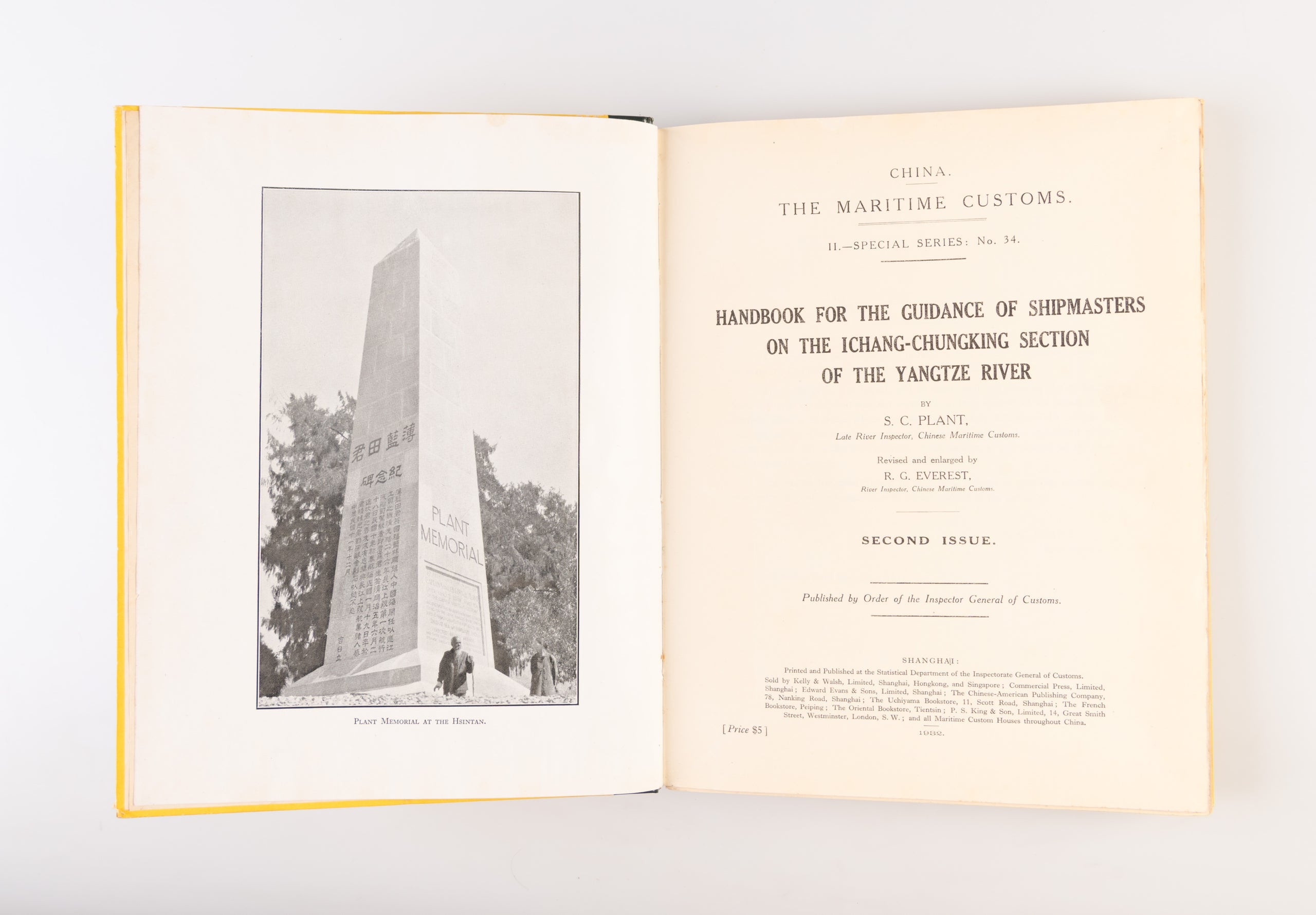 Handbook for the guidance of shipmasters on the Ichang-Chungking section of the Yangtze River.