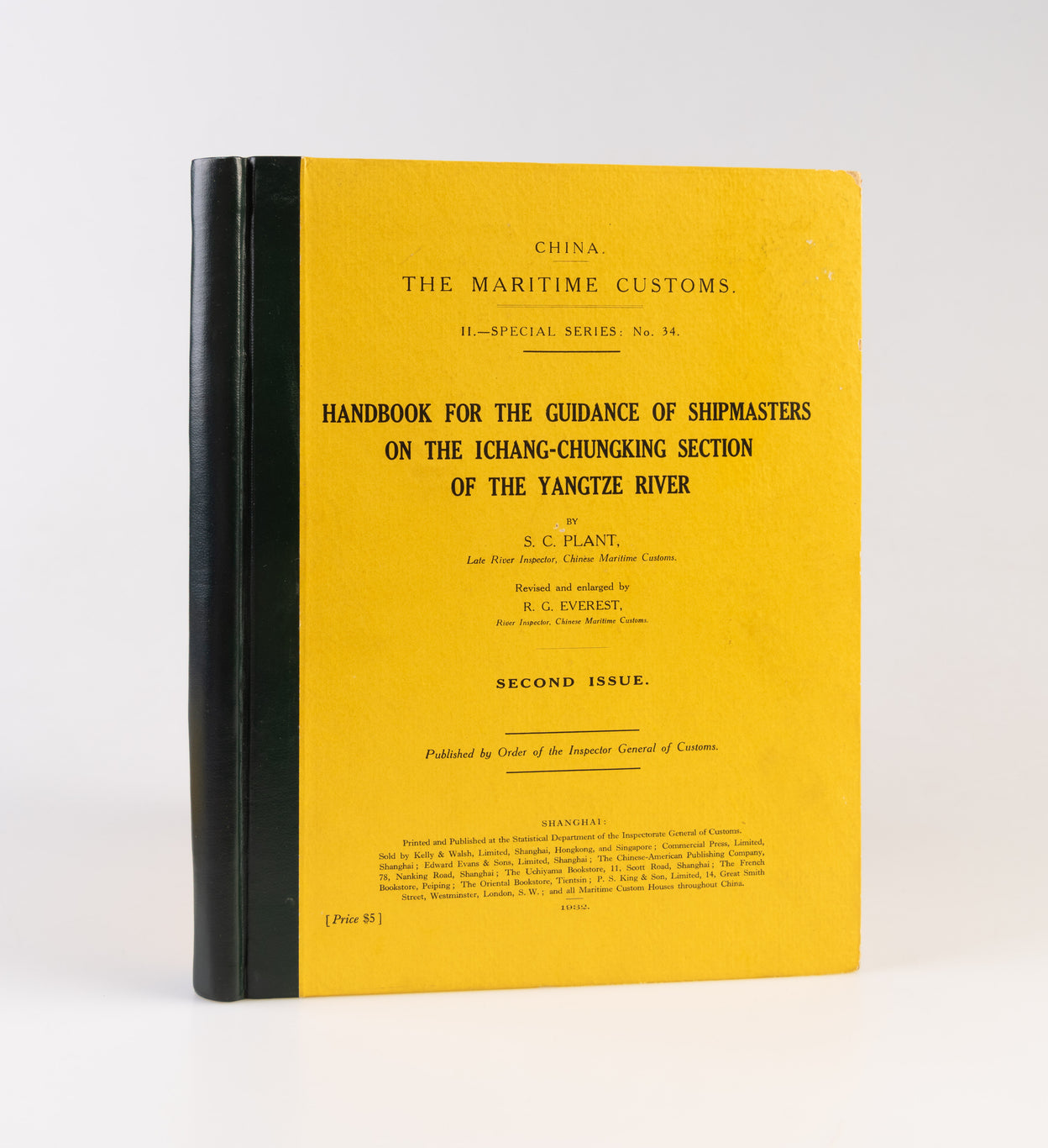 Handbook for the guidance of shipmasters on the Ichang-Chungking section of the Yangtze River.