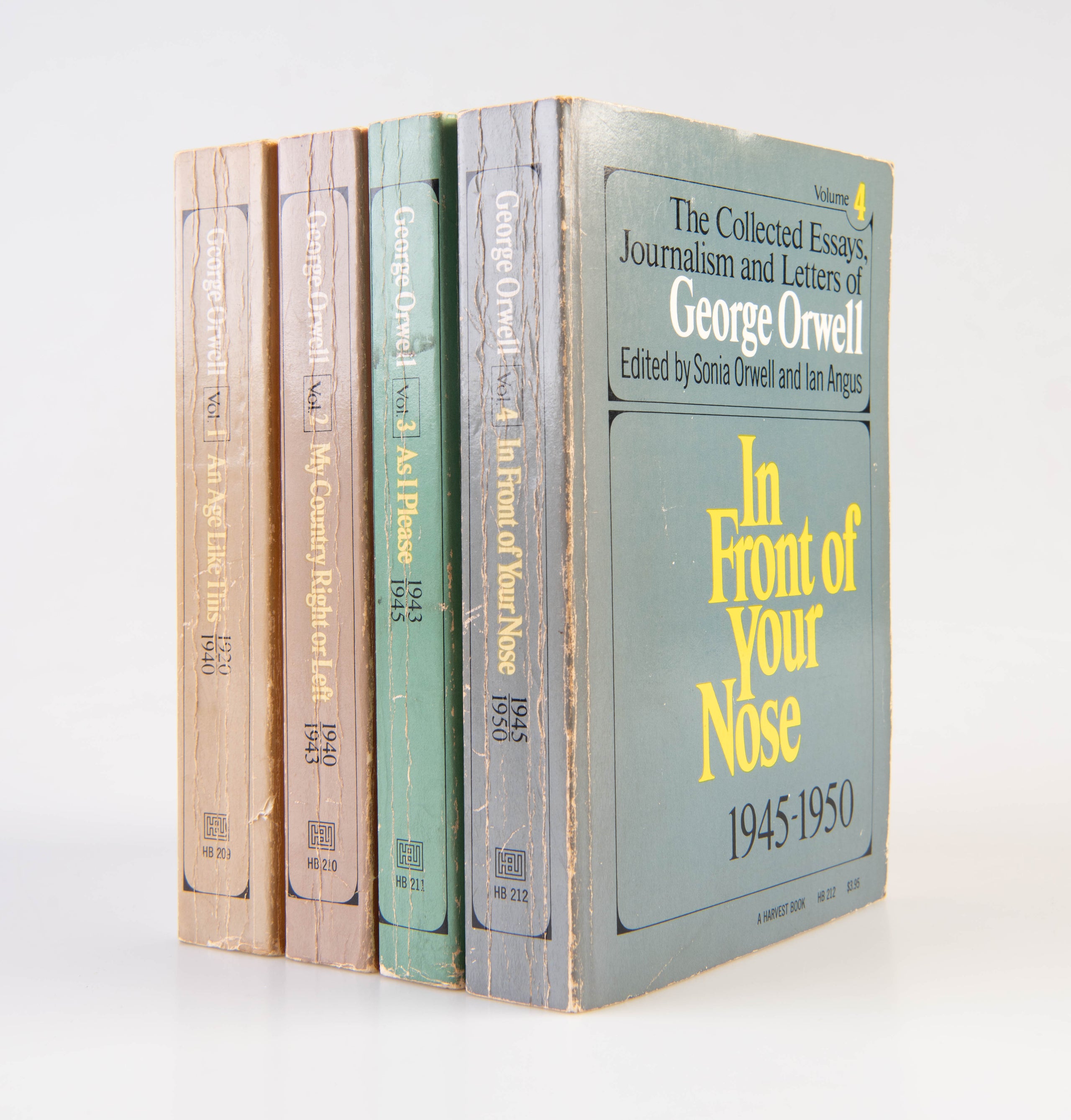 The Collected Essays, Journalism and Letters of George Orwell. Volume I: An Age Like This, 1920-1940; Volume II: My Country Right or Left, 1940-1943; Volume III: As I Please, 1943-1945; Volume IV: In Front of Your Nose, 1945-1950.