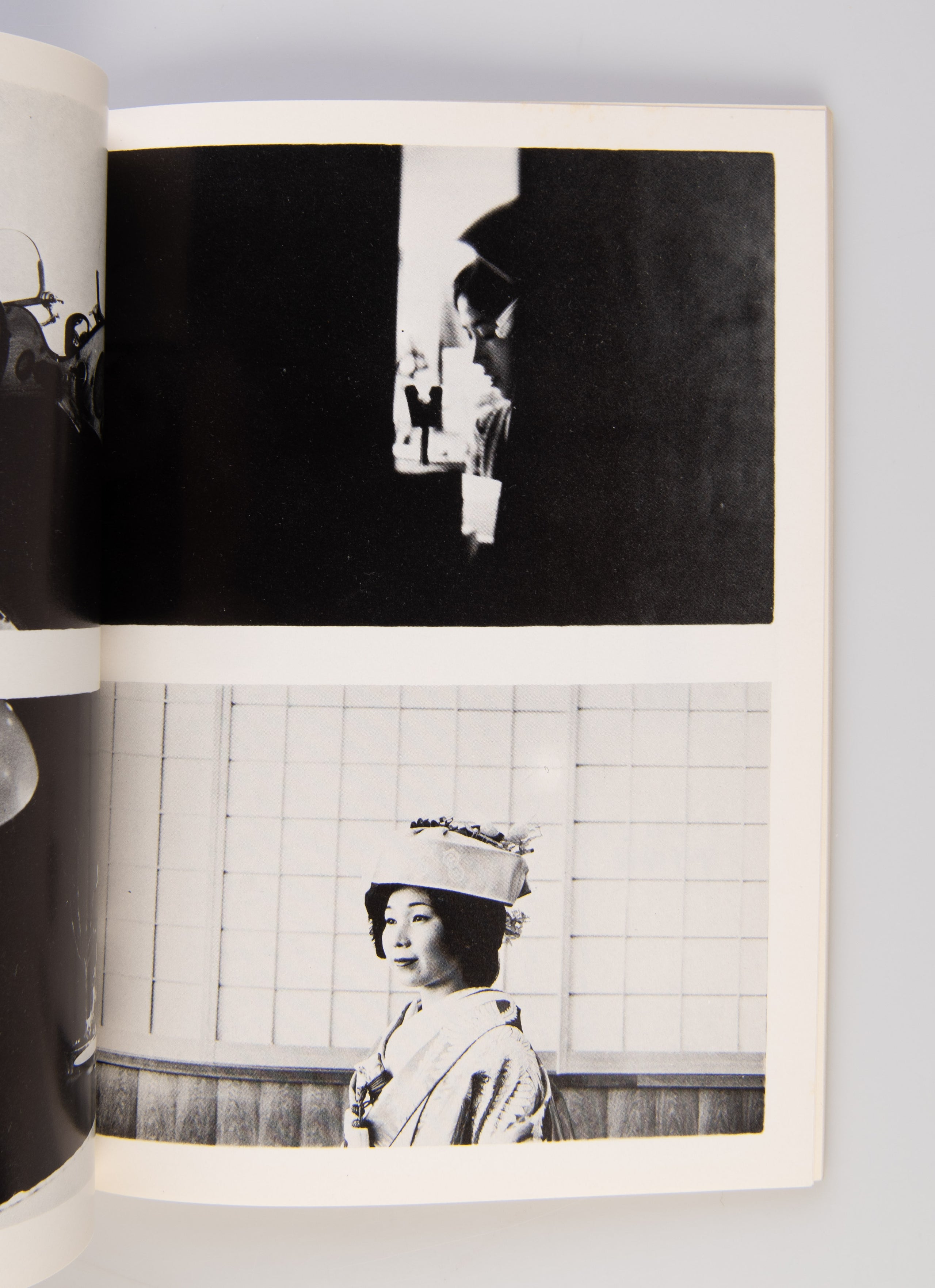 Shashin Hihyo [Photo Review].