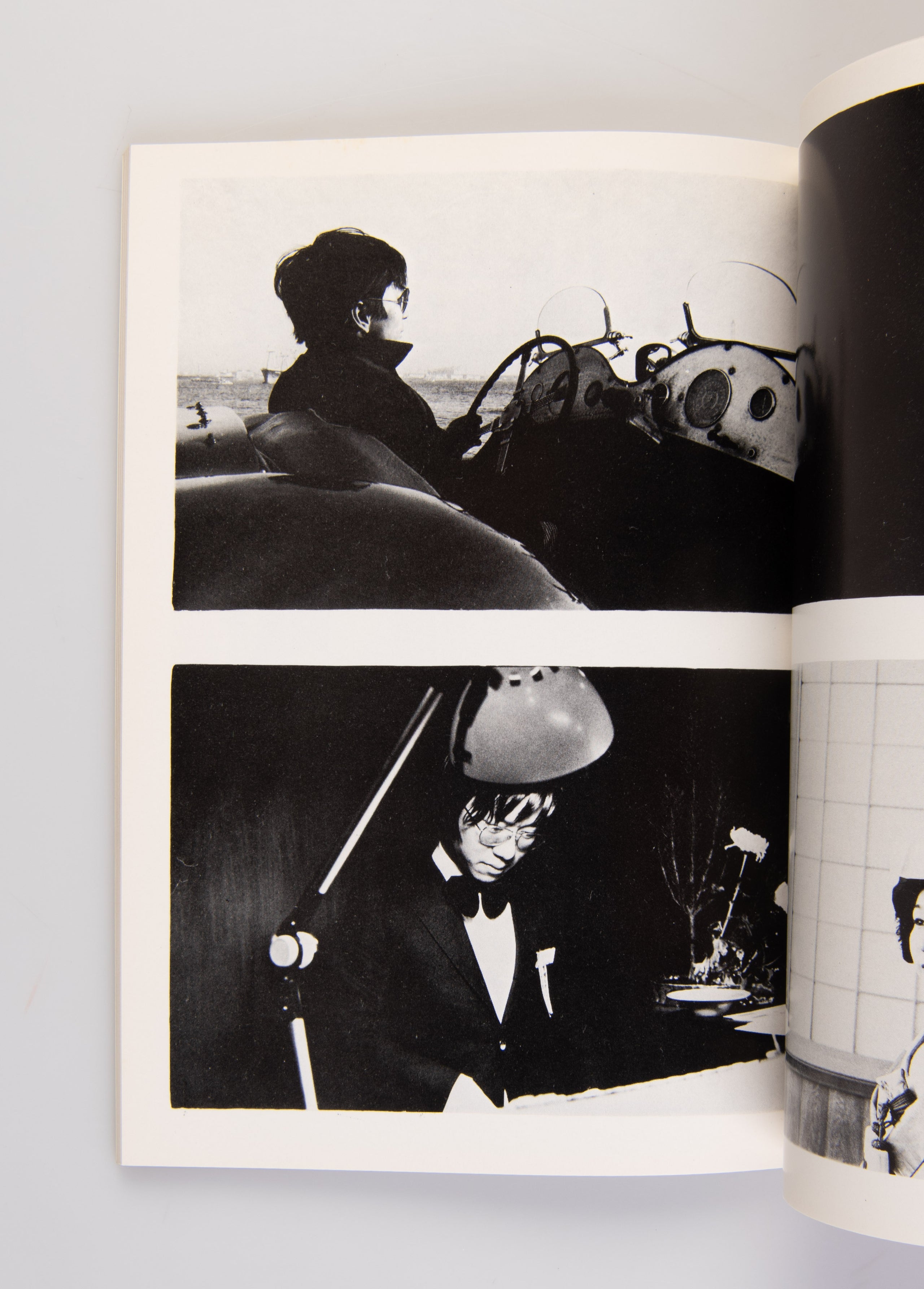 Shashin Hihyo [Photo Review].