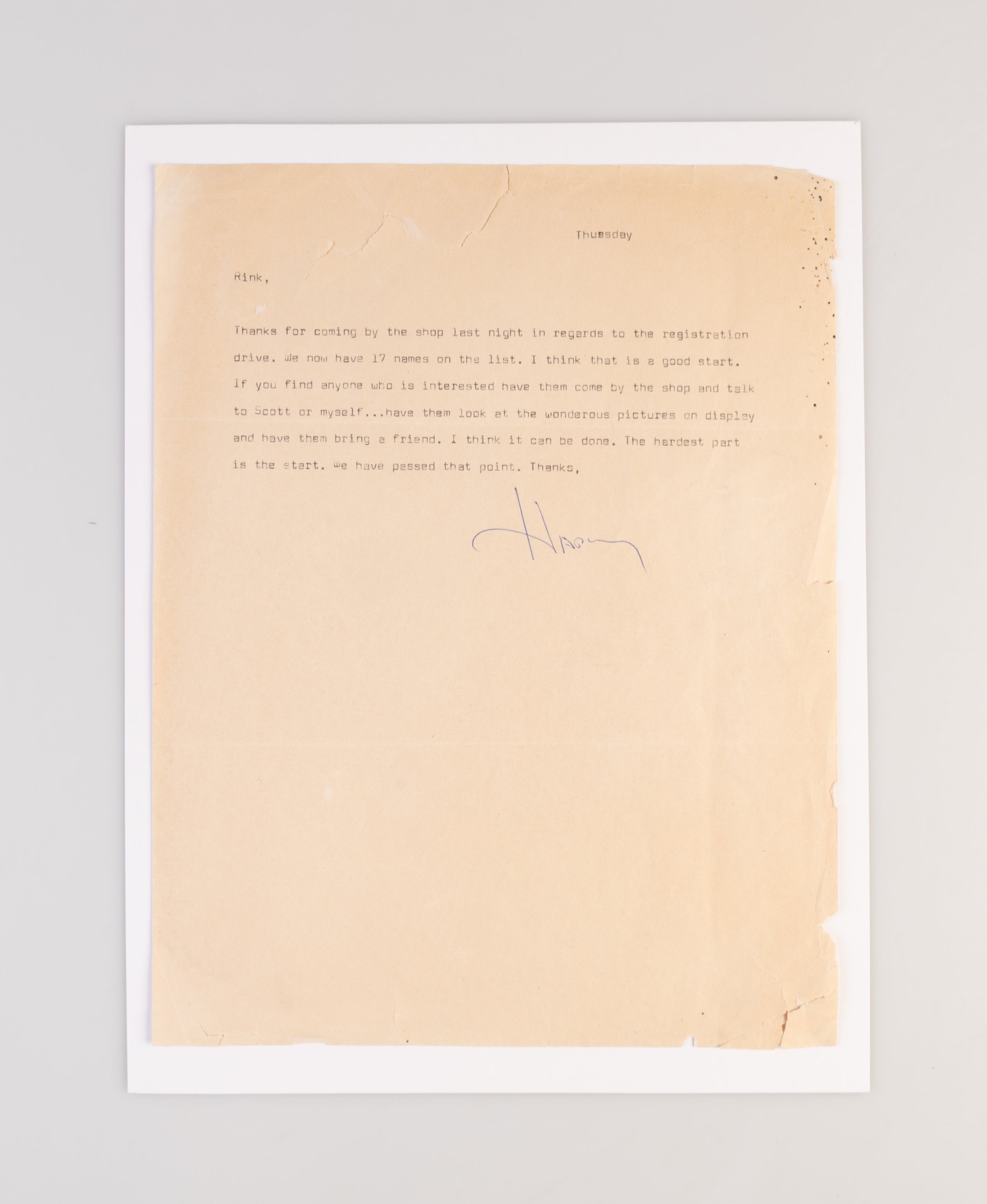 Typed letter to Rink Foto, signed in pen.