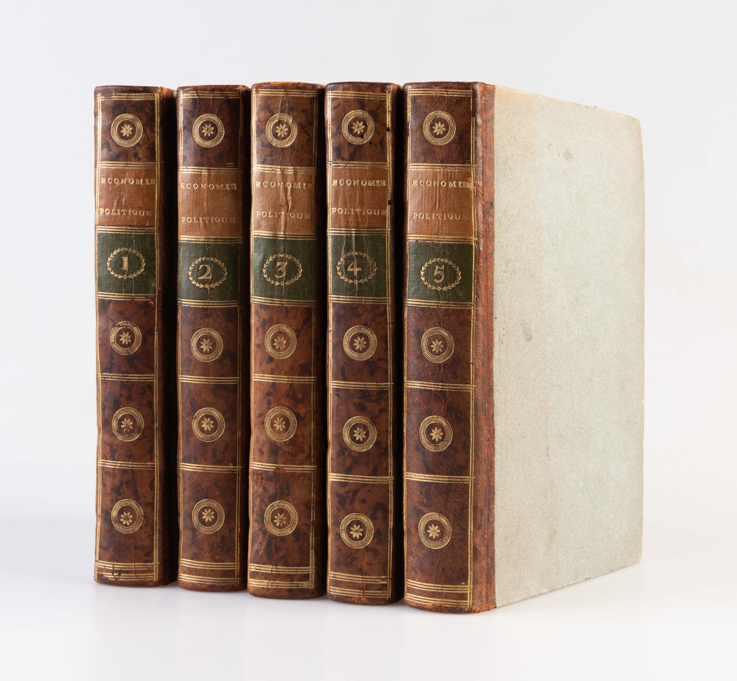 Recherche des principes de l'économie politique, ou essai sur la science de la police intérieure des nations libres.