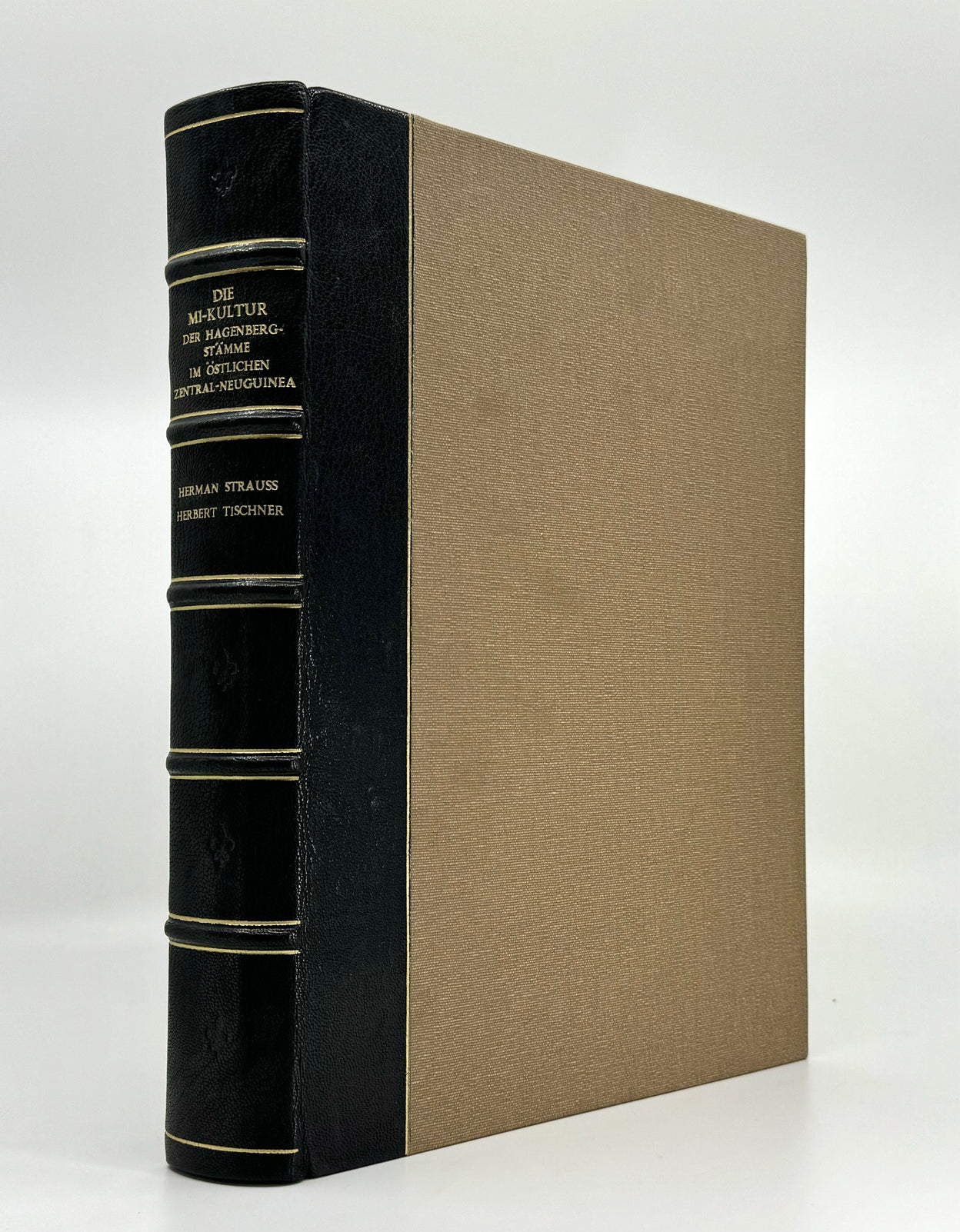 Die Mi-Kultur der Hagenberg-Stamme im Ostlichen Zentral-Neuguinea. Monographien zur Volkerkunde: III. (New Guinea)